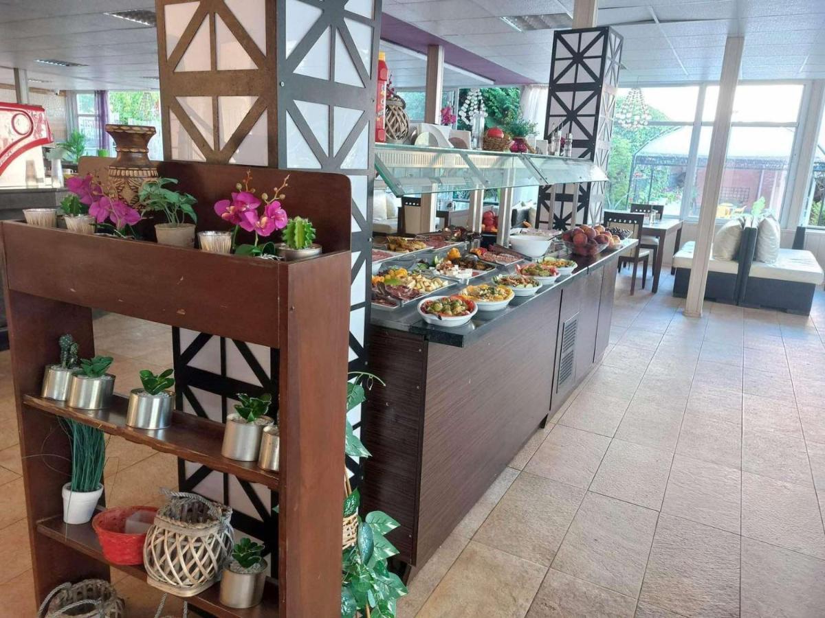 Tropics Hotel - Ultra All Inclusive Sveti Vlas Esterno foto