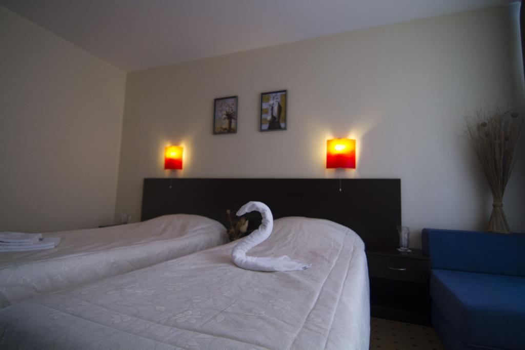 Tropics Hotel - Ultra All Inclusive Sveti Vlas Esterno foto