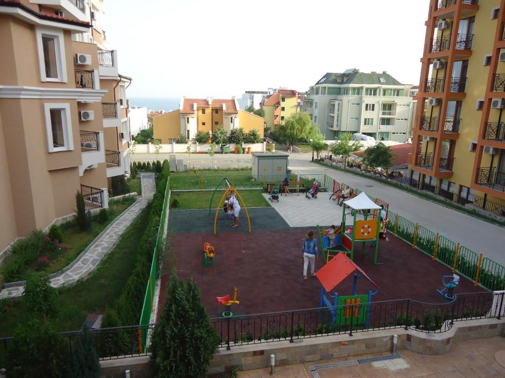 Tropics Hotel - Ultra All Inclusive Sveti Vlas Esterno foto